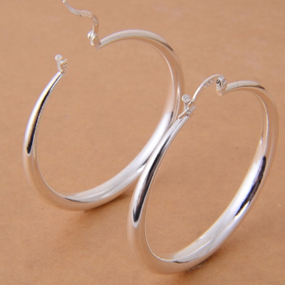 💥HP💥 NWT Sterling Silver Hoop Earrings